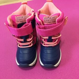 Toddler snowboots